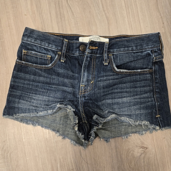 Abercrombie & Fitch Pants - Abercrombie And Fitch Denim Cutoff Women Shorts Sz 2